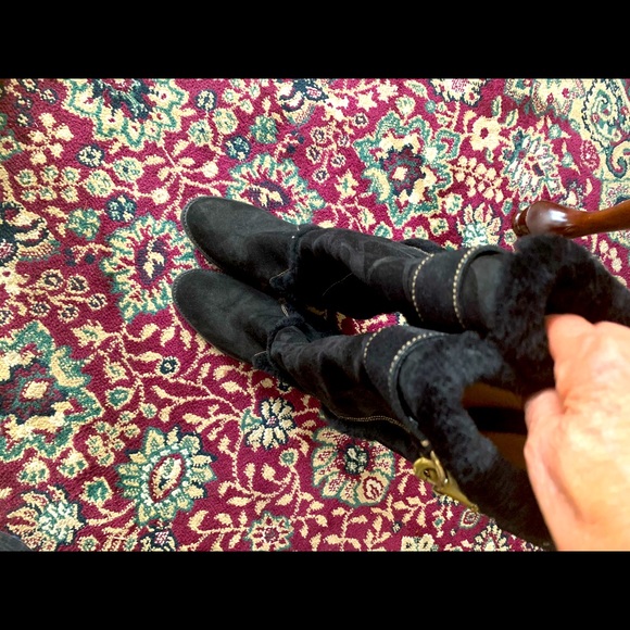 Coach suede boots. - Picture 16 of 16